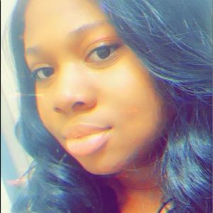 Meet your Posher, Riana